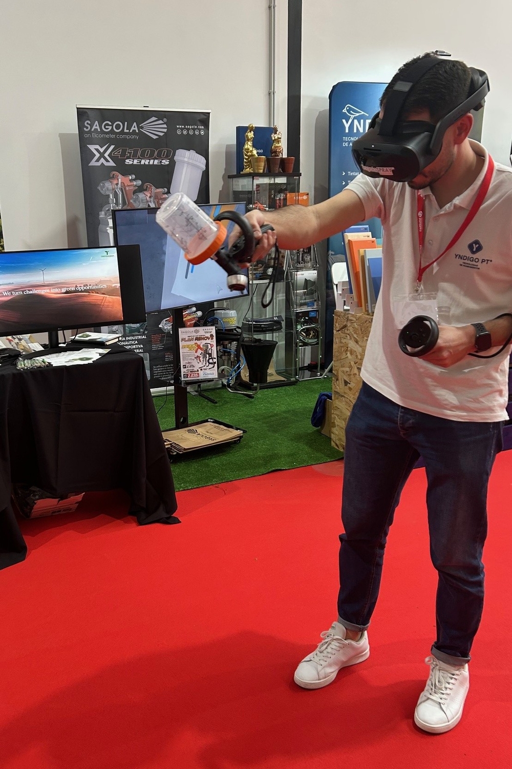 La technologie de simulation SagolaSPRAY™ fait sensation dans les salons et centres de formation : tout le monde veut l’essayer