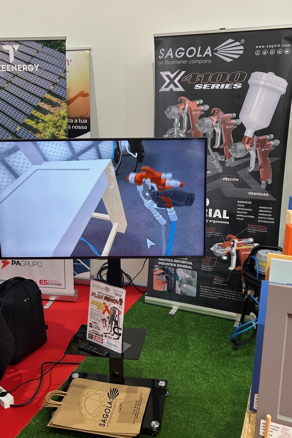 La technologie de simulation SagolaSPRAY™ fait sensation dans les salons et centres de formation : tout le monde veut l’essayer