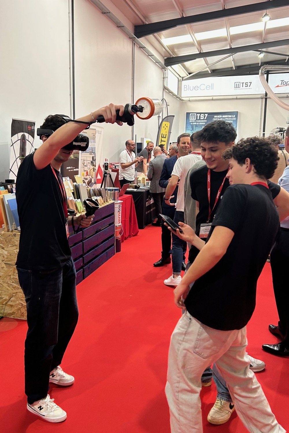 La technologie de simulation SagolaSPRAY™ fait sensation dans les salons et centres de formation : tout le monde veut l’essayer