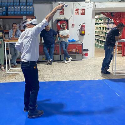 Potenciando al máximo el contacto con los profesionales