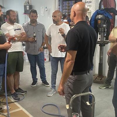 Potenciando al máximo el contacto con los profesionales